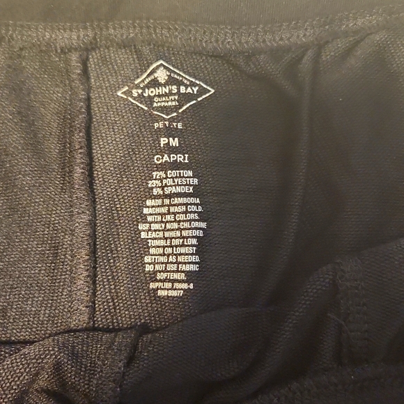 St John's Bay Capris - Picture 5 of 5